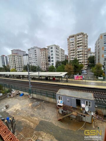 18- FENERYOLU MARMARAY İSTASYONDA DAİRELER